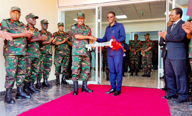 ​WAZIRI WA ULINZI NA JESHI LA KUJENGA TAIFA AZINDUA JENGO LA RAMANI LA JESHI LA ULINZI LA WANANCHI WA TANZANIA